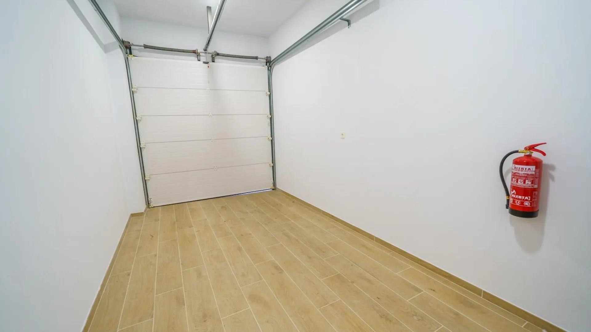 Homeholidaysrentals Mana - Costa Barcelona 皮内达德马尔 0*,  西班牙